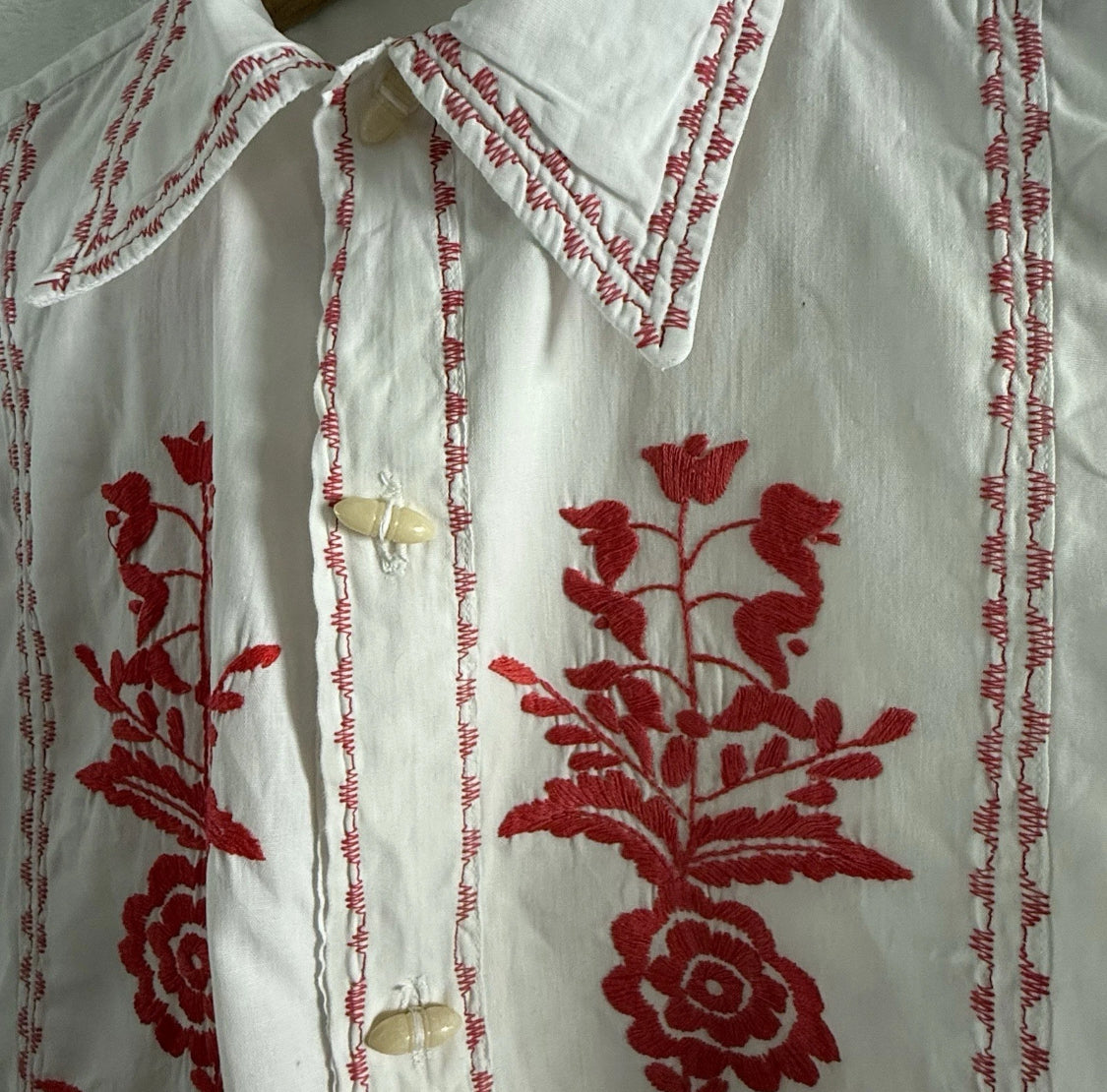 1970’s All Cotton White/Red  Embroidered Button Front Shirt, Medium