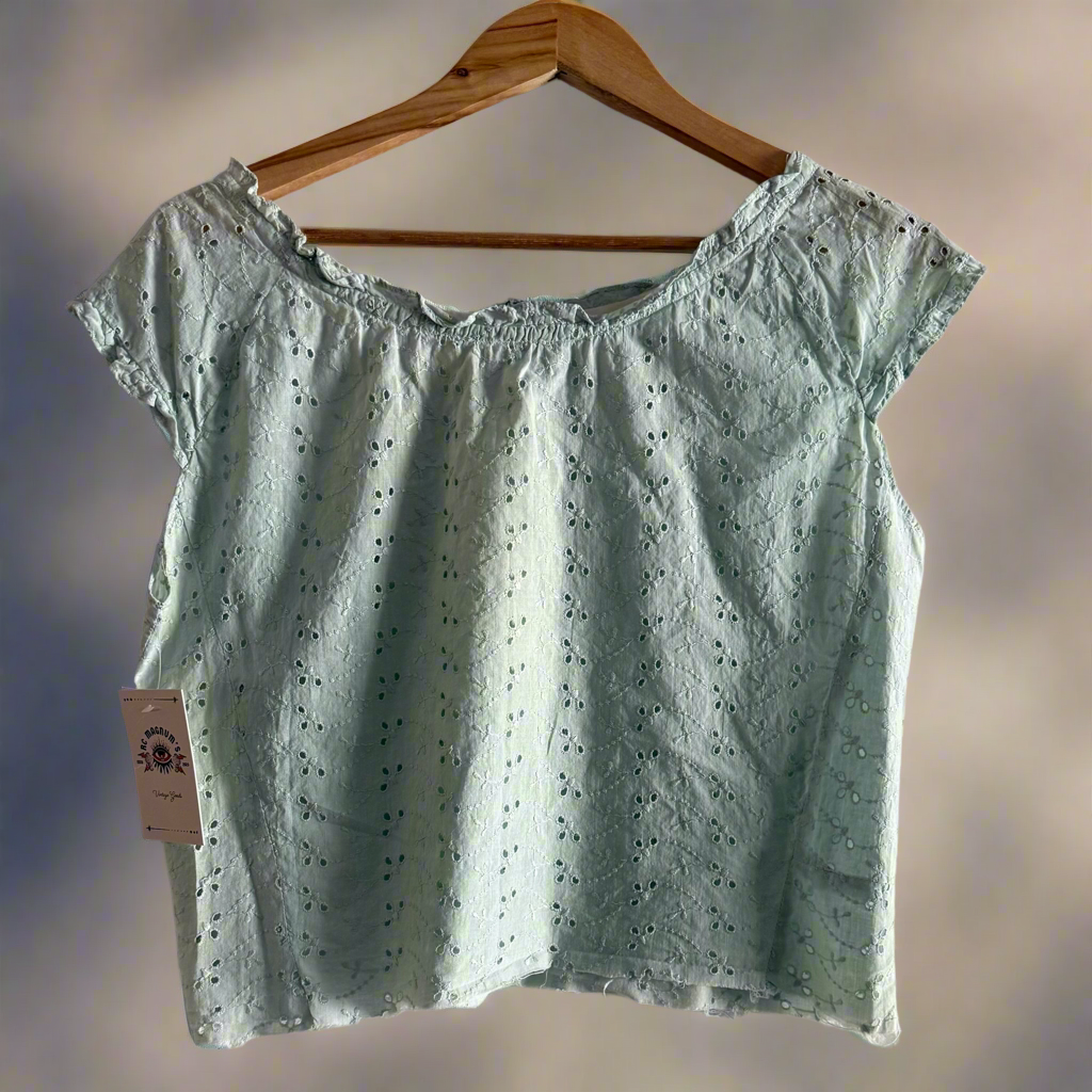 1970’s Green Cotton Eyelet Cropped Tank Top Shirt, Women’s Medium