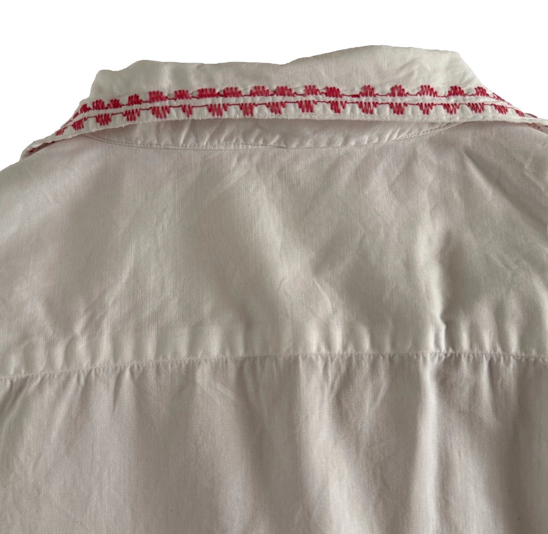 1970’s All Cotton White/Red Embroidered Button Front Shirt, Medium