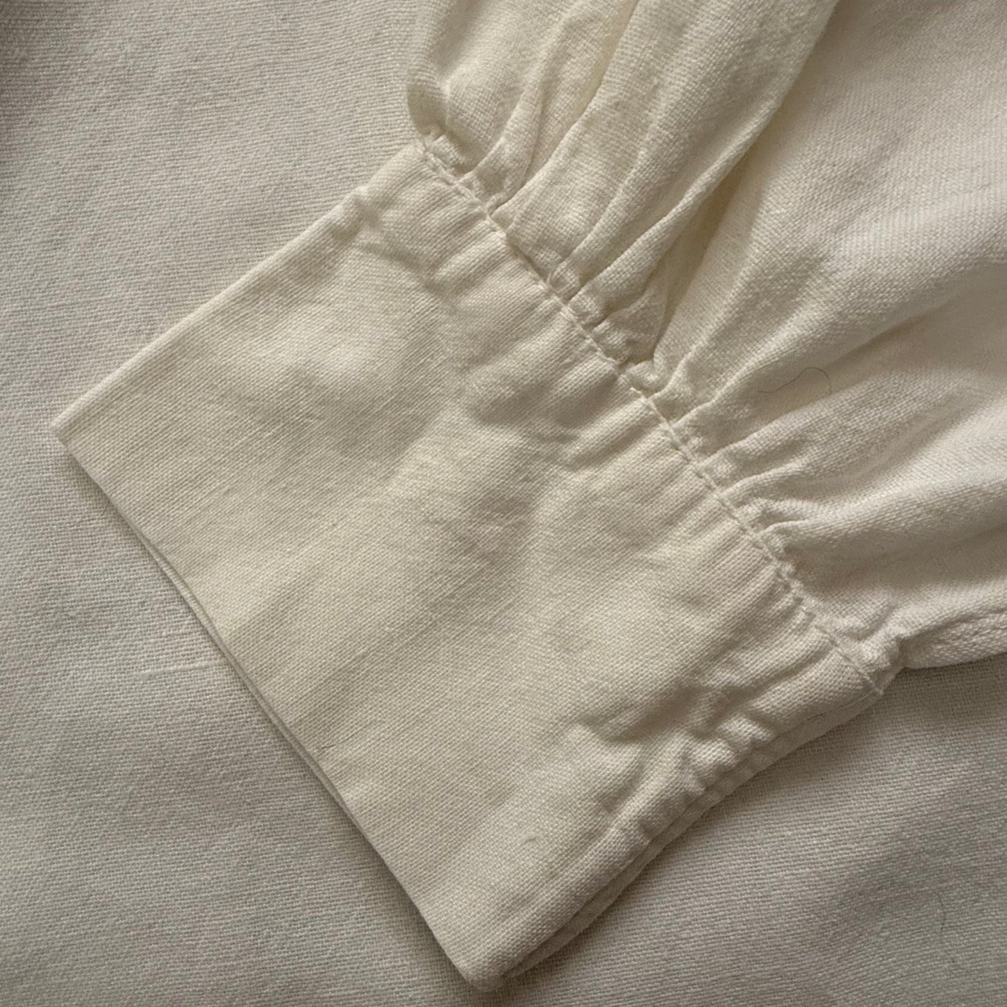 1960’s Cotton Embroidered Floral Mexican Peasant L/S Shirt w/ Pockets