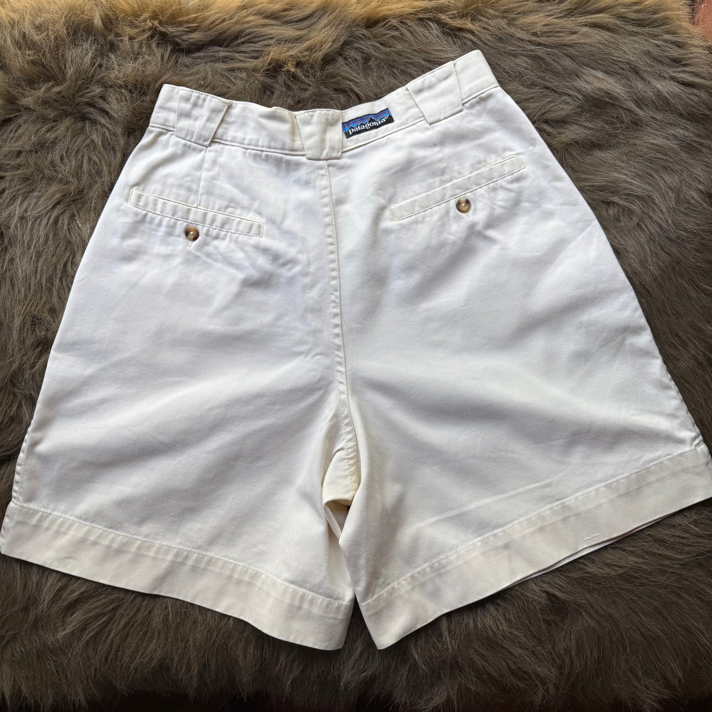 1980’s Patagonia Women’s Pleated Off White 100% Cotton Short 26 Waist