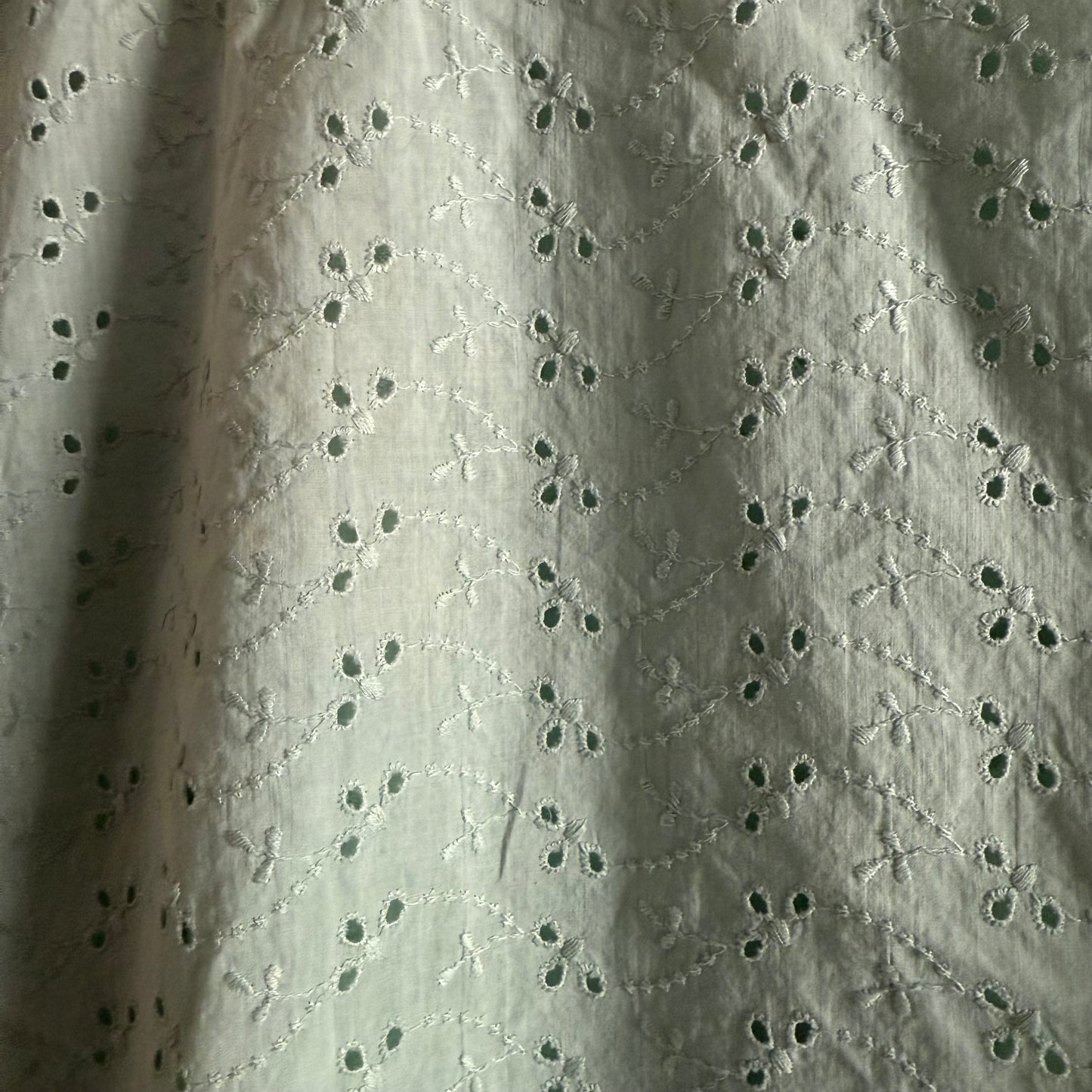 1970’s Green Cotton Eyelet Cropped Tank Top Shirt, Women’s Medium