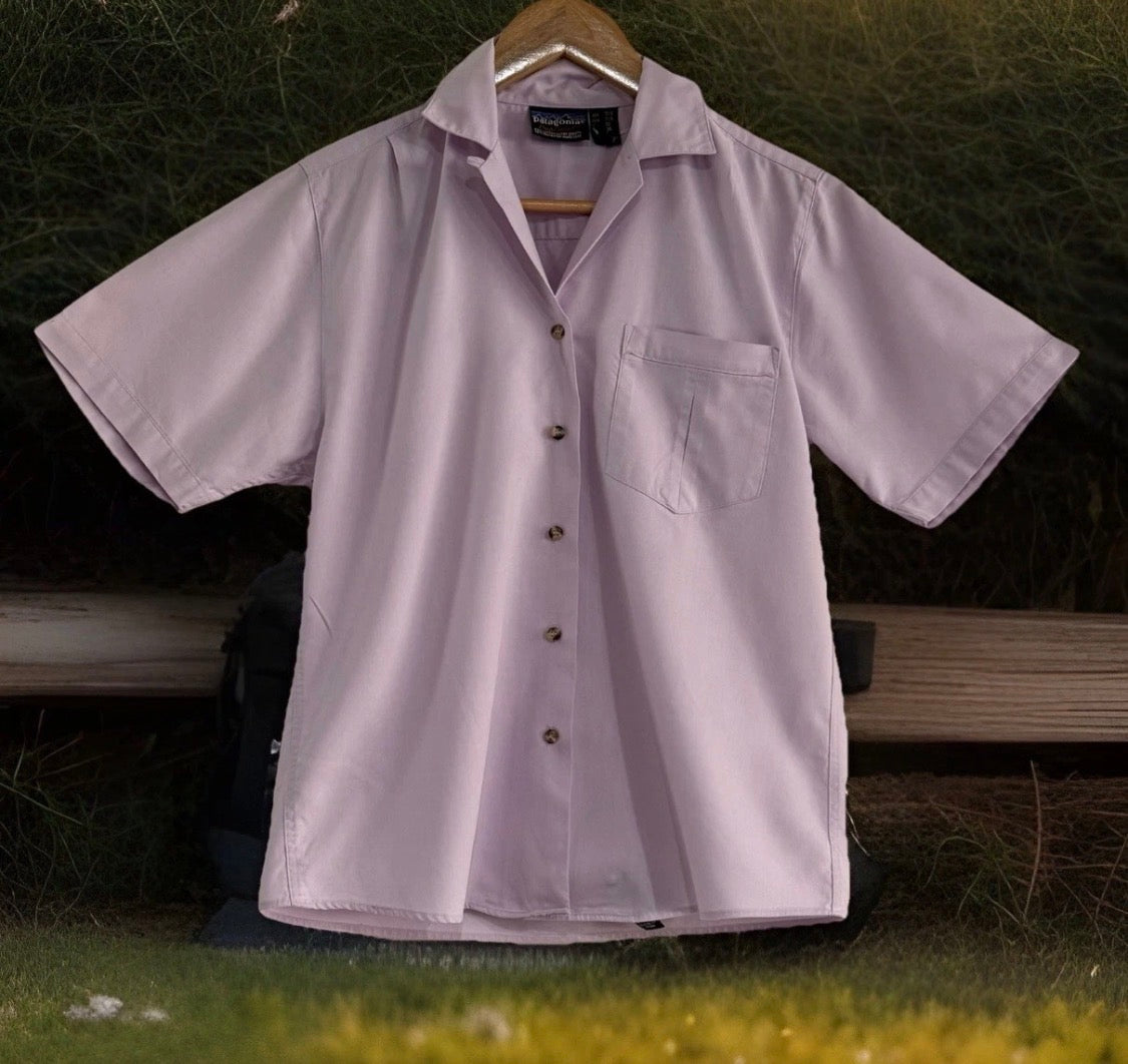 Vintage 1980’s Patagonia Dual Spun Button Up Short Sleeve Pocket Shirt Purple, Med