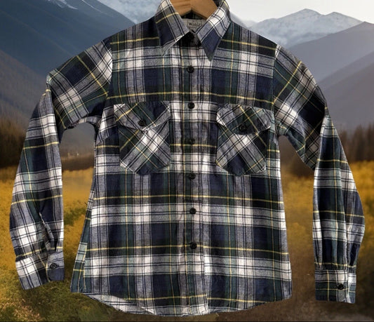 1980’s Woolrich Woman Button Up Green Plaid Long Sleeved Flannel Shirt, Small