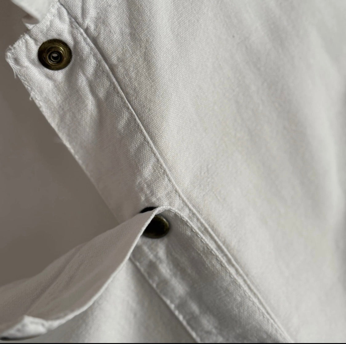 Vintage 1980’s Lightweight All Cotton Snap Front White Vest, Size M/L