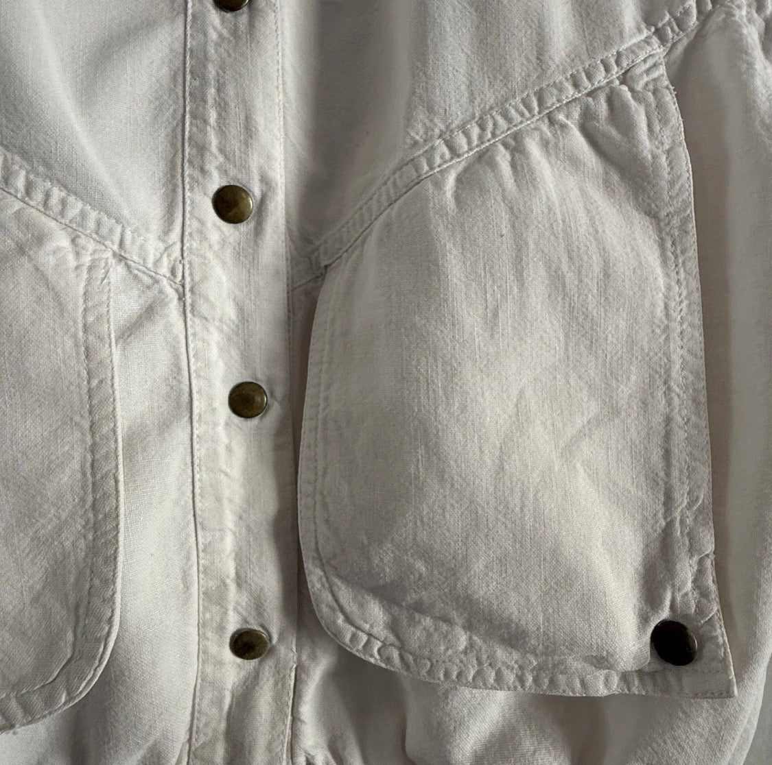 Vintage 1980’s Lightweight All Cotton Snap Front White Vest, Size M/L